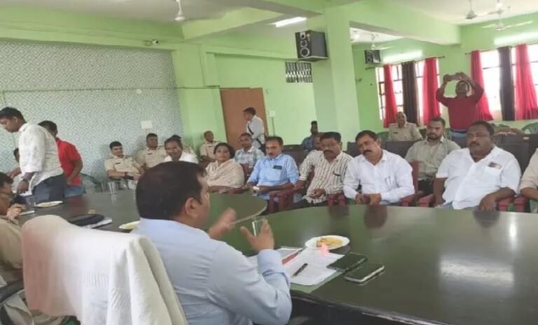 मुहर्रम को लेकर चांडिल प्रशासन अलर्ट, शांति समिति की बैठक में दिए गए आवश्यक निर्देश…