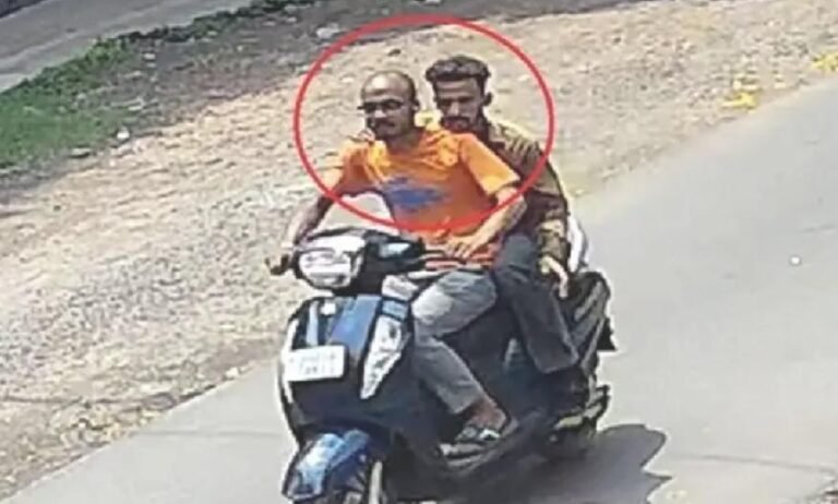 Jamshedpur:- सोनारी में दिनदहाड़े झपटमारी, महिला का पर्स छीनकर फरार हुए स्कूटी सवार बदमाश