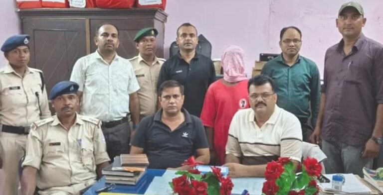 चक्रधरपुर स्टेशन पर मानव तस्करी की कोशिश नाकाम, तमिलनाडु ले जाई जा रहीं दो नाबालिग लड़कियां बचाई गईं