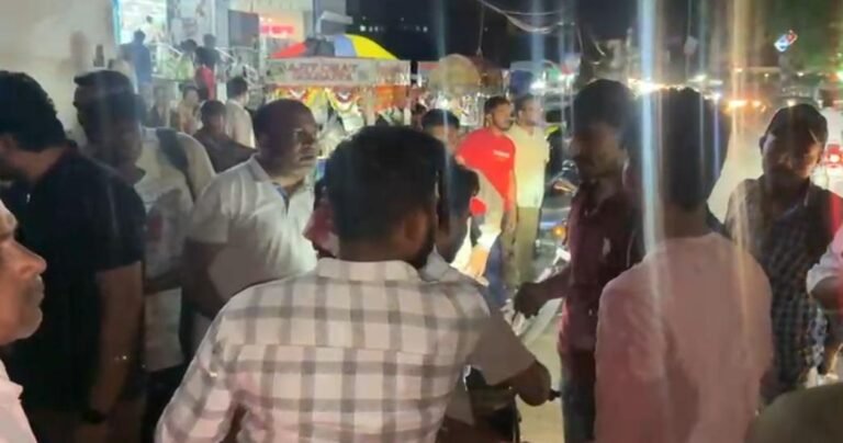 Jamshedpur News: मानगो विशाल मेगा मार्ट के सामने भीषण सड़क हादसा, नाबालिग बाइक सवारों की टक्कर से ब्लिंकिट कर्मचारी घायल