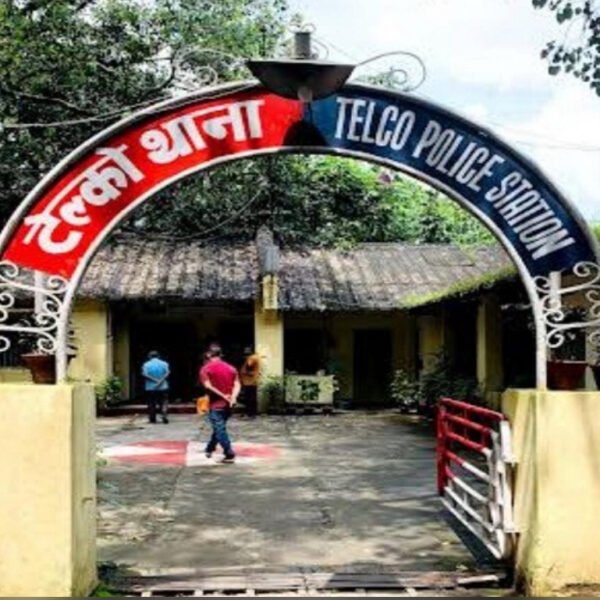 जमशेदपुर:  बाजार में मचा हड़कंप, युवक पर हमला कर फरार हुए हमलावर