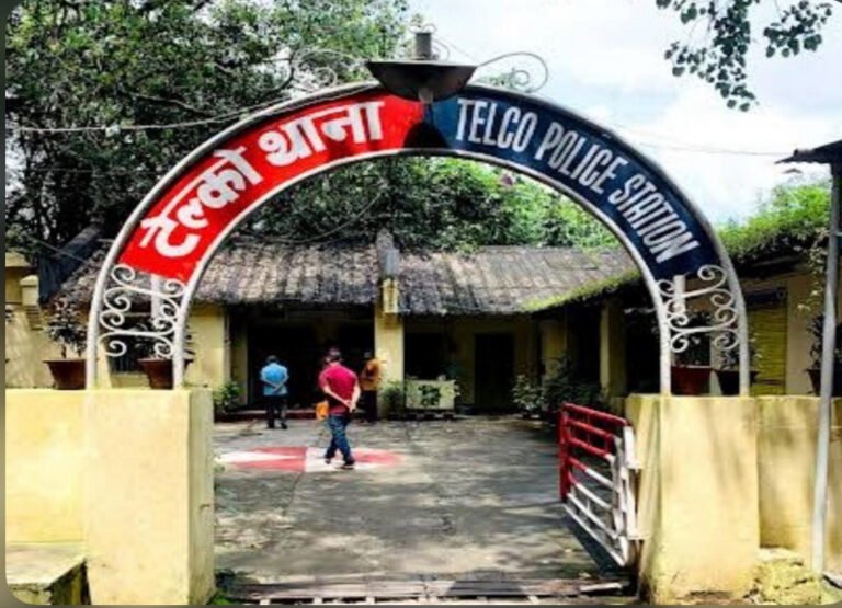 जमशेदपुर:  बाजार में मचा हड़कंप, युवक पर हमला कर फरार हुए हमलावर