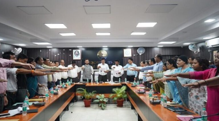 जमशेदपुर: जिला योजना समिति की बैठक में 139 जनहित योजनाओं पर हुई चर्चा, 38 योजनाओं को मिली मंजूरी