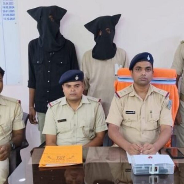 उलीडीह में देसी पिस्तौल और गोली के साथ दो युवक गिरफ्तार