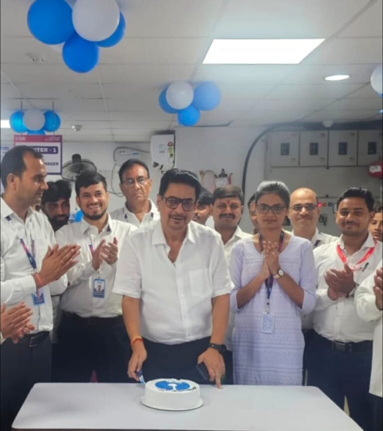 एसबीआई के 71वें स्थापना दिवस पर किसानों को अधिक ऋण देने की उठी मांग, महेशमारा शाखा में सम्मान समारोह आयोजित