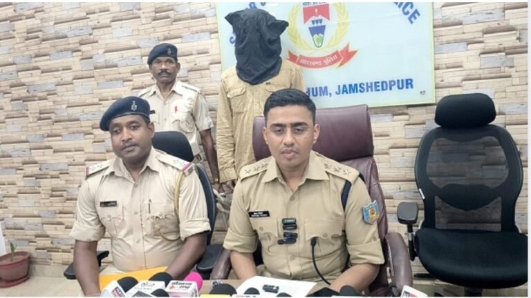 JAMSHEDPUR : सिदगोड़ा में 275 पुड़िया BROWN SUGAR के साथ हिस्ट्रीशीटर गिरफ्तार महिला साथी के साथ करता था नशे का कारोबार