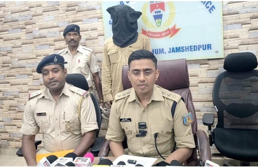 JAMSHEDPUR : सिदगोड़ा में 275 पुड़िया BROWN SUGAR के साथ हिस्ट्रीशीटर गिरफ्तार&hellip;