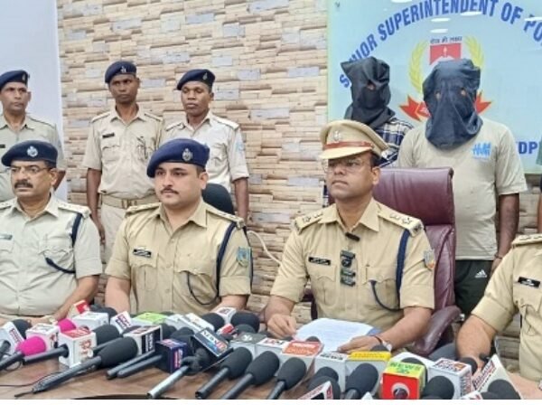 JAMSHEDPUR : डीडी बार हत्याकांड में बड़ी कार्रवाई बार मैनेजर समेत चार गिरफ्तार एसएसपी ने&hellip;