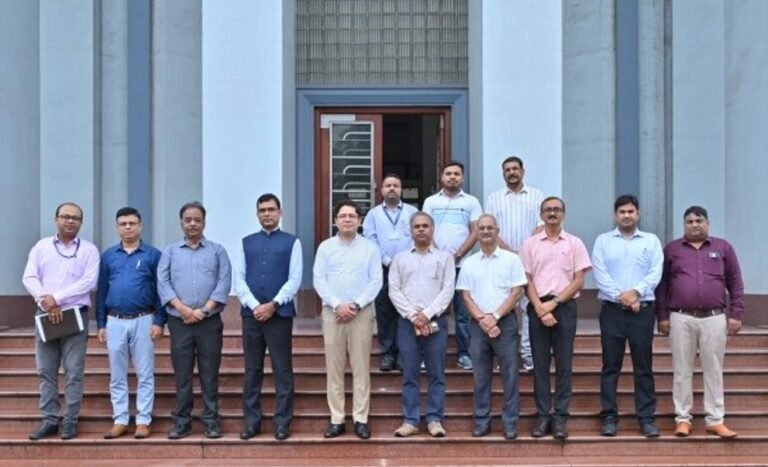आईएफएस अधिकारियों ने किया सीएसआईआर एनएमएल का दौरा विश्वस्तरीय अनुसंधान सुविधाओं और वैज्ञानिक नवाचारों की सराहना