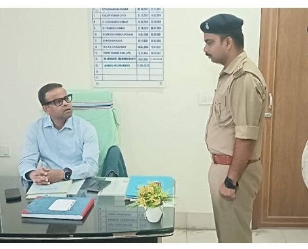 JHARKHAND : घाटशिला और गालूडीह थानों का एसएसपी ने किया औचक निरीक्षण अवैध कारोबार पर&hellip;
