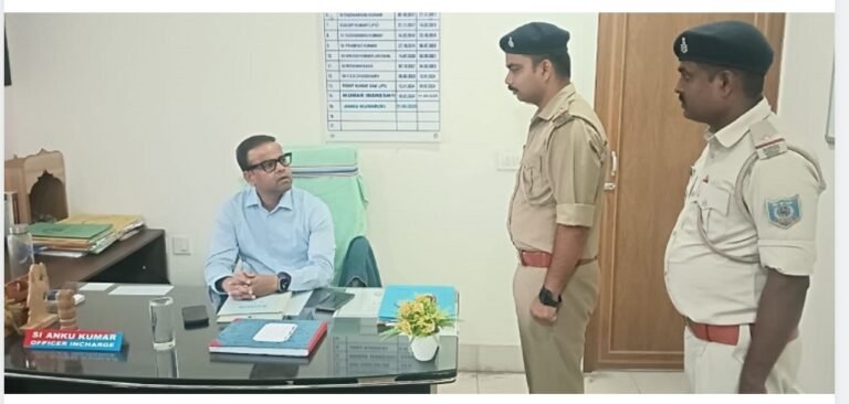 JHARKHAND : घाटशिला और गालूडीह थानों का एसएसपी ने किया औचक निरीक्षण अवैध कारोबार पर सख्त कार्रवाई के दिये निर्देश