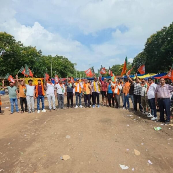 Jamshedpur:- हिमांशु हत्याकांड के विरोध में कदमा में भाजपा का जोरदार प्रदर्शन, बंद को मिला&hellip;