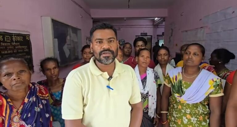 सफाई कर्मियों की समस्याओं को लेकर आदित्यपुर नगर निगम के उपनगर आयुक्त एजाज़ अनवर से प्रतिनिधिमंडल ने की मुलाकात, सभी प्रमुख मांगों पर बनी सहमति