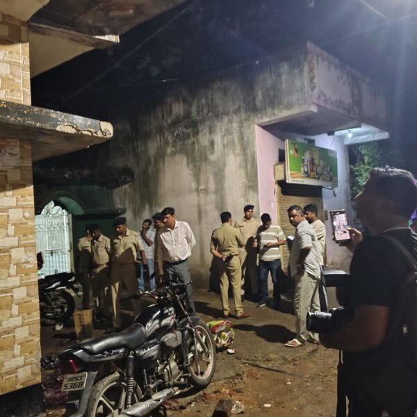 Jamshedpur Breaking:- मानगो मुस्लिम बस्ती में युवक पर फायरिंग, सिर पर ईंट से भी किया&hellip;