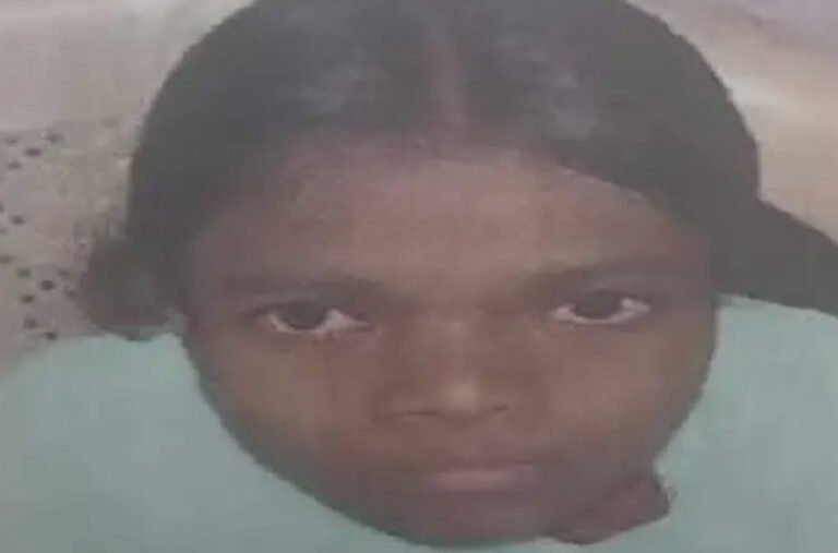 Chaibasa News: लगातार बारिश के बीच कच्ची दीवार गिरने से दिव्यांग युवती की मौत