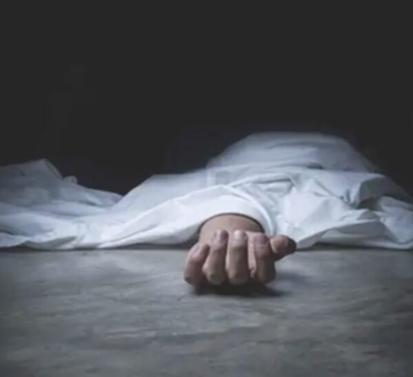 हजारीबाग न्यूज: बेटी को बचाने के प्रयास में पिता की करंट लगने से मौत, परिवार&hellip;