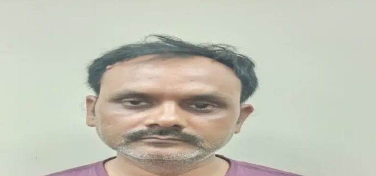 पांच साल से फरार आरोपी गुड्डू सिंह गिरफ्तार, आदित्यपुर पुलिस ने भेजा जेल