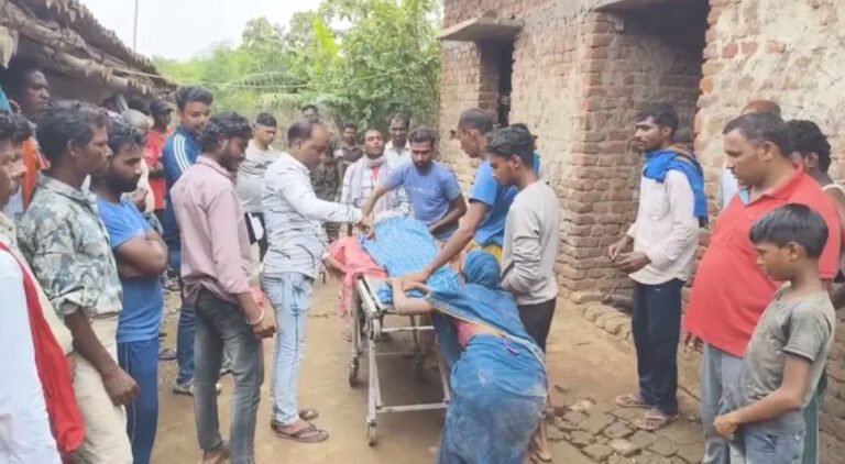 लातेहार न्यूज़: 65 वर्षीय बुजुर्ग की टांगी से हत्या, महिला गिरफ्तार, कई लोगों पर साजिश का आरोप