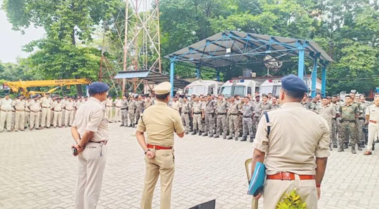 जमशेदपुर न्यूज: कानून-व्यवस्था को लेकर एसएसपी ने जवानों को किया अलर्ट