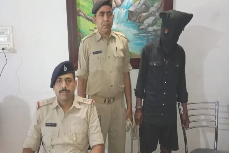 Adityapur Crime News: आशियाना मोड़ छिनतई मामले में एक आरोपी गिरफ्तार, दो फरार
