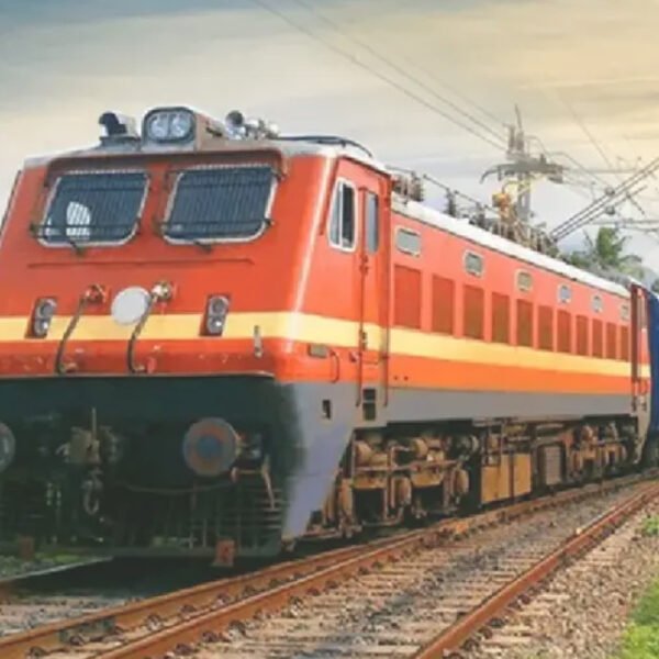 Pakur News: पाकुड़ में तीसरी और चौथी रेलवे लाइन बिछाने की तैयारी, विकास को मिलेगी&hellip;