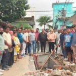 जमशेदपुर: मानगो में नालों की सफाई पर उठे सवाल, जनप्रतिनिधियों ने कई इलाकों का किया निरीक्षण